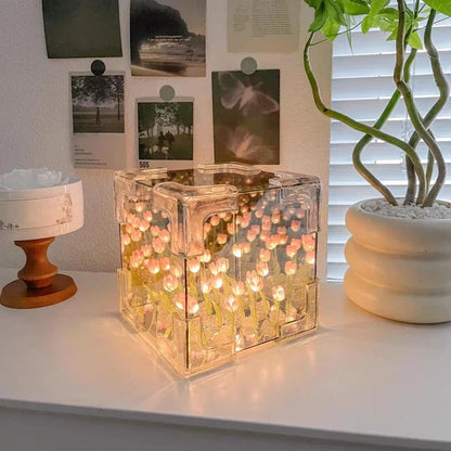 Cube Tulip Lamp